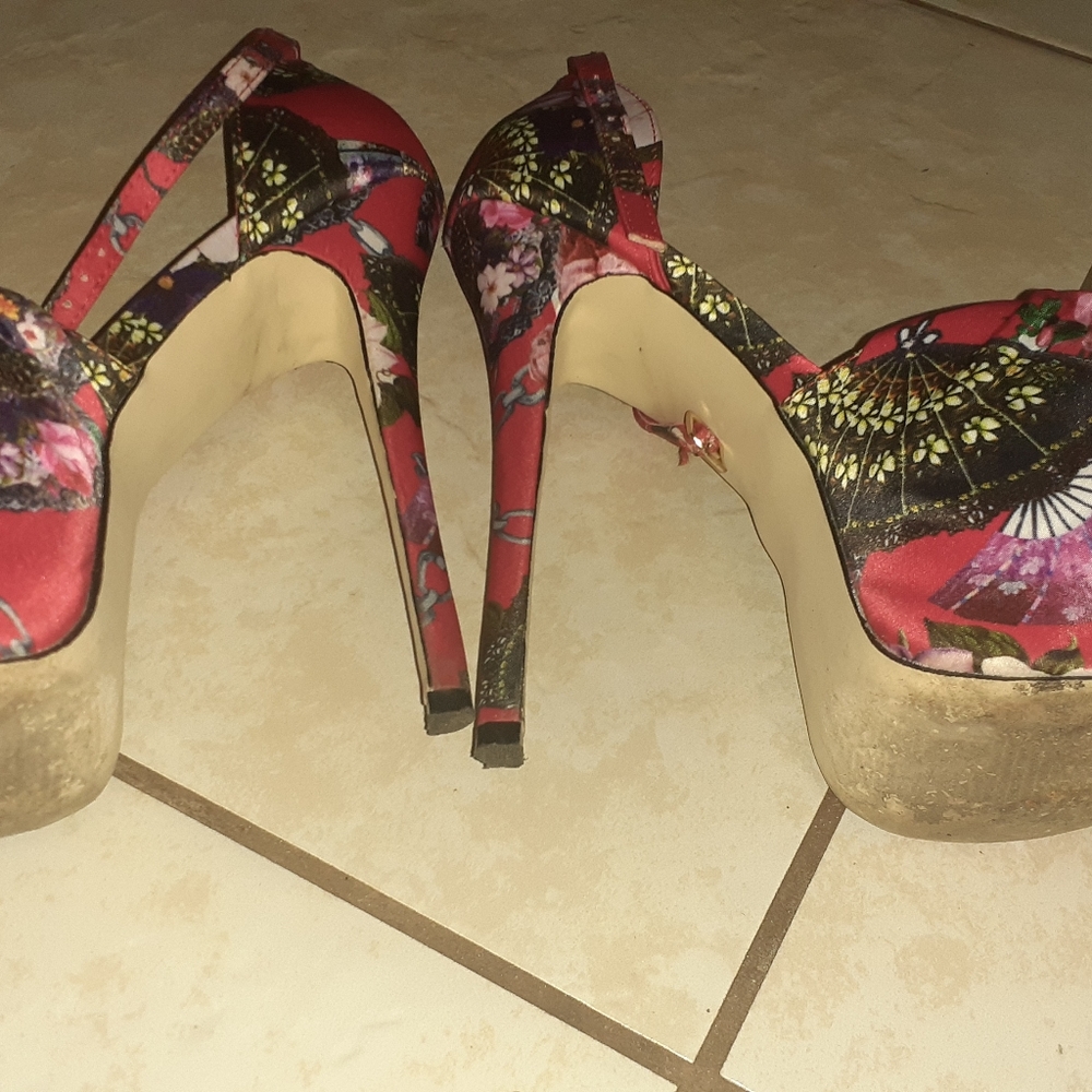 Pump heels - Picture 5 of 9